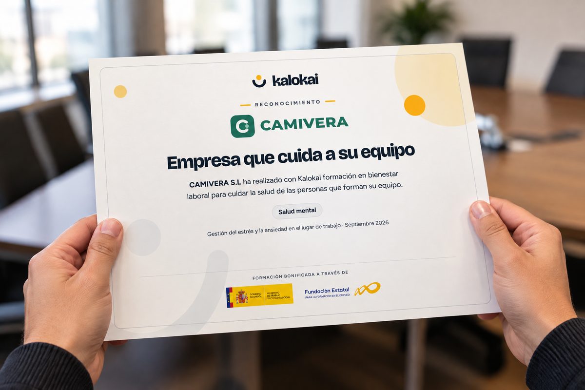 Reconocimiento de Kalokai «Empresa que cuida a su equipo» entregado a una empresa tras su formación en bienestar laboral